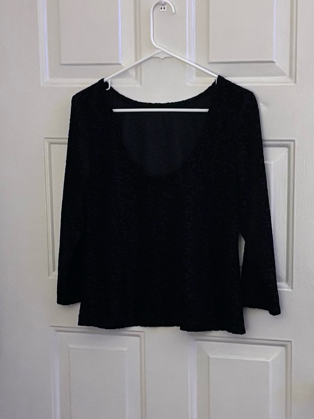 Worthington Black Scoop-Neck Three-Quarter Sleeve Top
